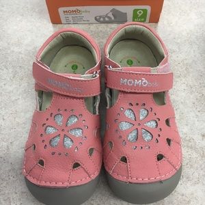Momo Baby walking shoes